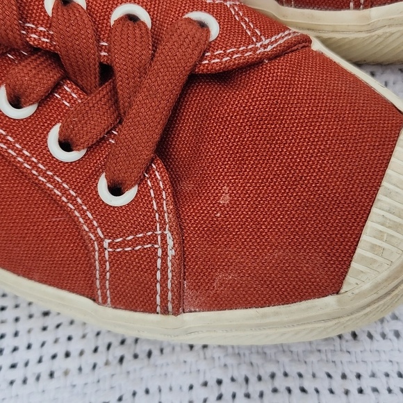 Cariuma Pantone Rust lace up sneakers 9 - Picture 14 of 14